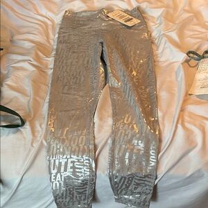 NWT Fabletics Gray Reflective‎ Leggings
